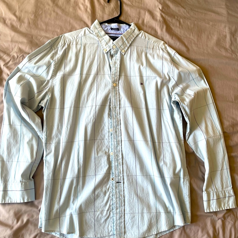 Tommy Hilfiger light blue button down dress shirt sz XL